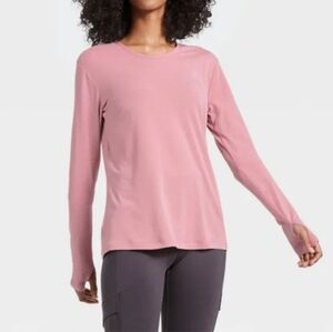 NWT ALL IN MOTION LONG SLEEVE ACTIVE TOP